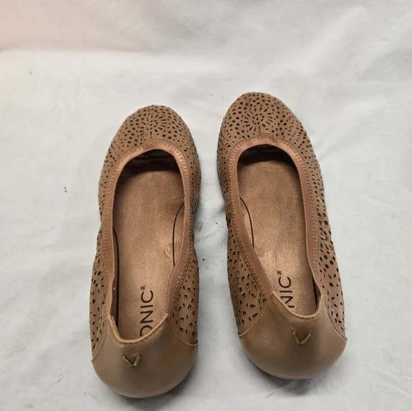 Vionic Women's Size 9 Brown Robyn Perforated Leather Ballet Flats Shoes - Picture 4 of 5